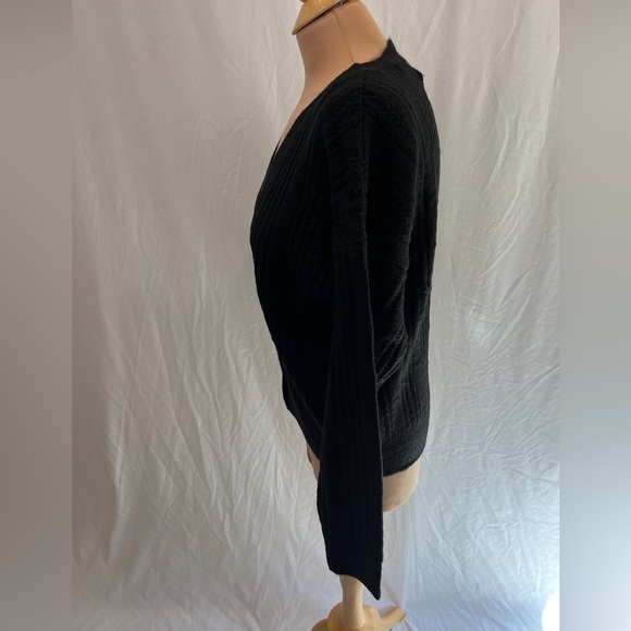 Black V-Neck Cozy Button Up Crop Long Sleeve Cardigan Sweater - Picture 5 of 8